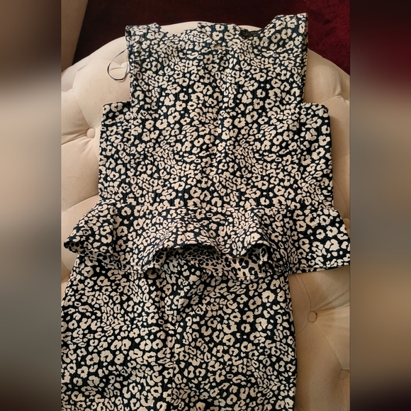 Zara Set floral Print top & pants. Top size S. Pants size M - Picture 2 of 12